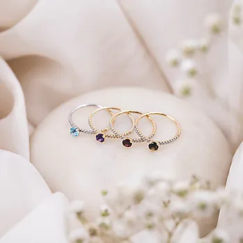 Bilde nummer 3 av Diamantring i 585 hvitt gull 0,10 ct med ametyst