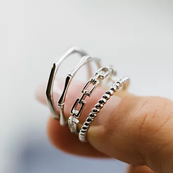 Bilde nummer 2 av Pan Jewelry, Ringer i 925 rodinert sølv 4 pk.