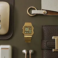 Bilde nummer 4 av Vintage gullfarget klokke med digital visning