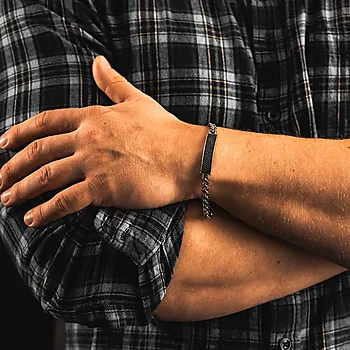 Bilde nummer 2 av Alexander, Armbånd i stål med sorte zirkonia