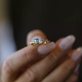 Bilde nummer 3 av Pan Jewelry, Ring i 585 gult gull med glassten og zirkonia
