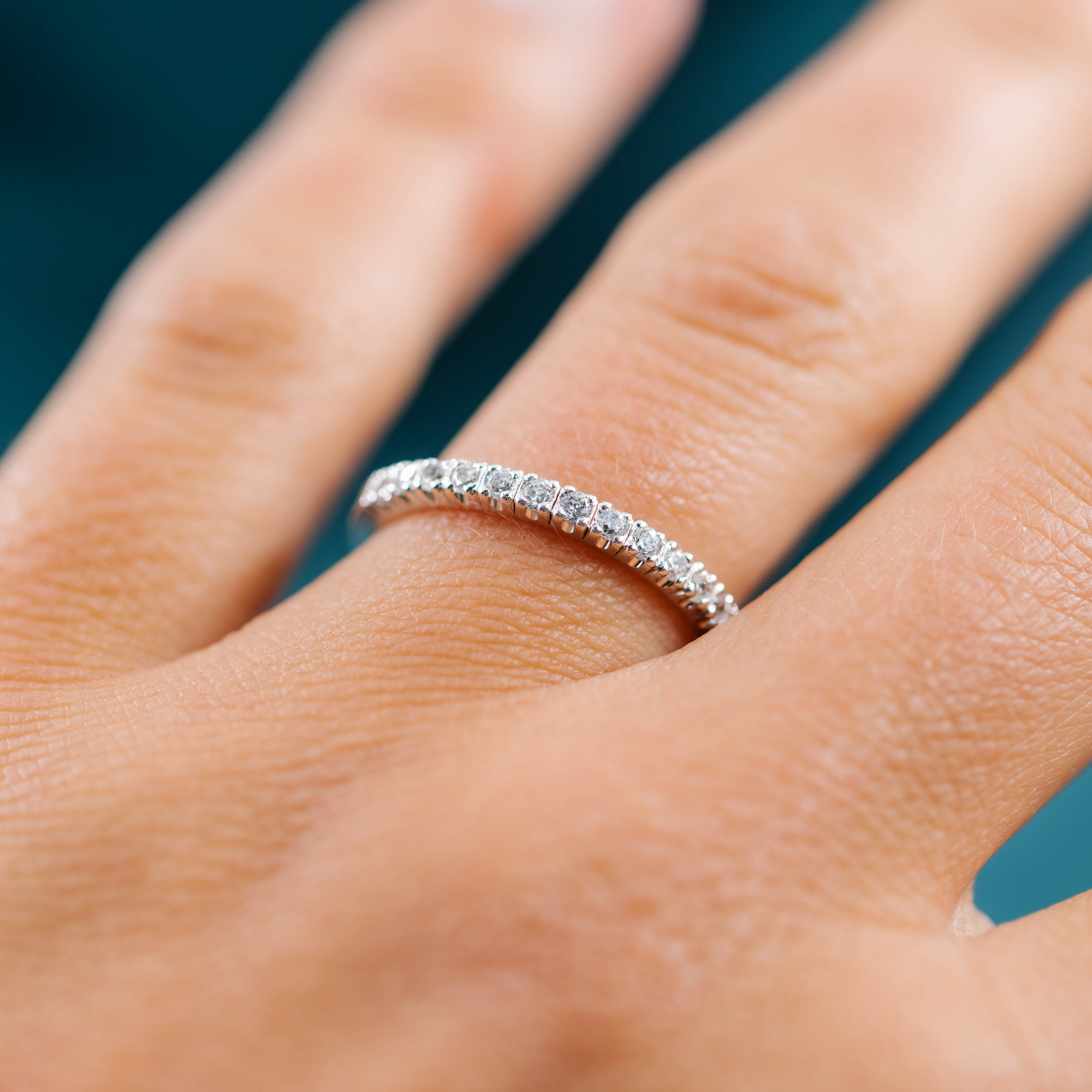 Bilde nummer 3 av Moments by Pan Jewelry, Diamantring Faith i 585 hvitt gull 0,26 CT | 2,1 mm bredde