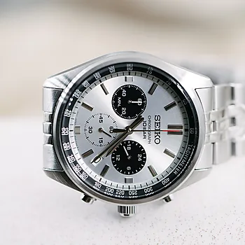 Bilde nummer 3 av Seiko, Basic herreklokke med stållenke og kronograf