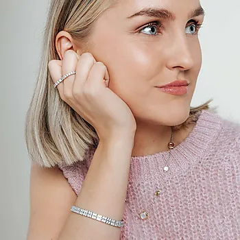 Bilde nummer 2 av Ring i 925 sølv med zirkona