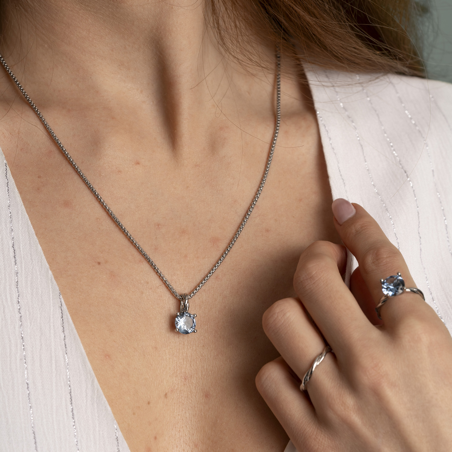 Bilde nummer 2 av Pan Jewelry Drops, Anheng i 585 hvitt gull med syntetisk Akvamarin
