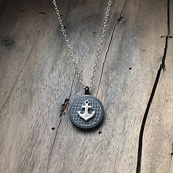 Bilde nummer 3 av Alexander, Smykke i sort stål med anker
