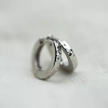 Bilde nummer 2 av Pan Jewelry, Øreringer i sølv