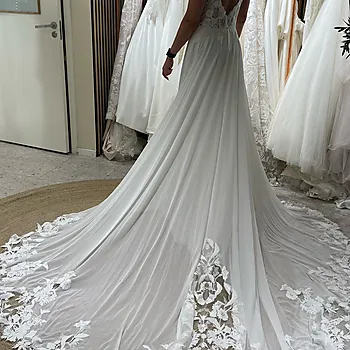 Bilde nummer 2 av En gang til brudekjole, Lillian West