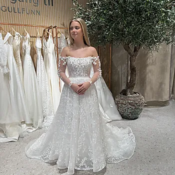 En gang til brudekjole, Anna Johnson