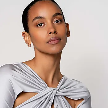 Bilde nummer 2 av Øreringer i 925 forgylt sølv med zirkonia