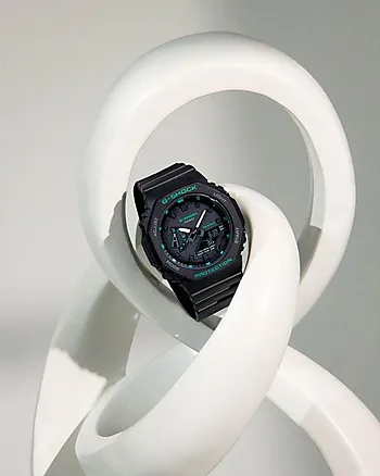 Bilde nummer 3 av G-Shock dameklokke med digital visning