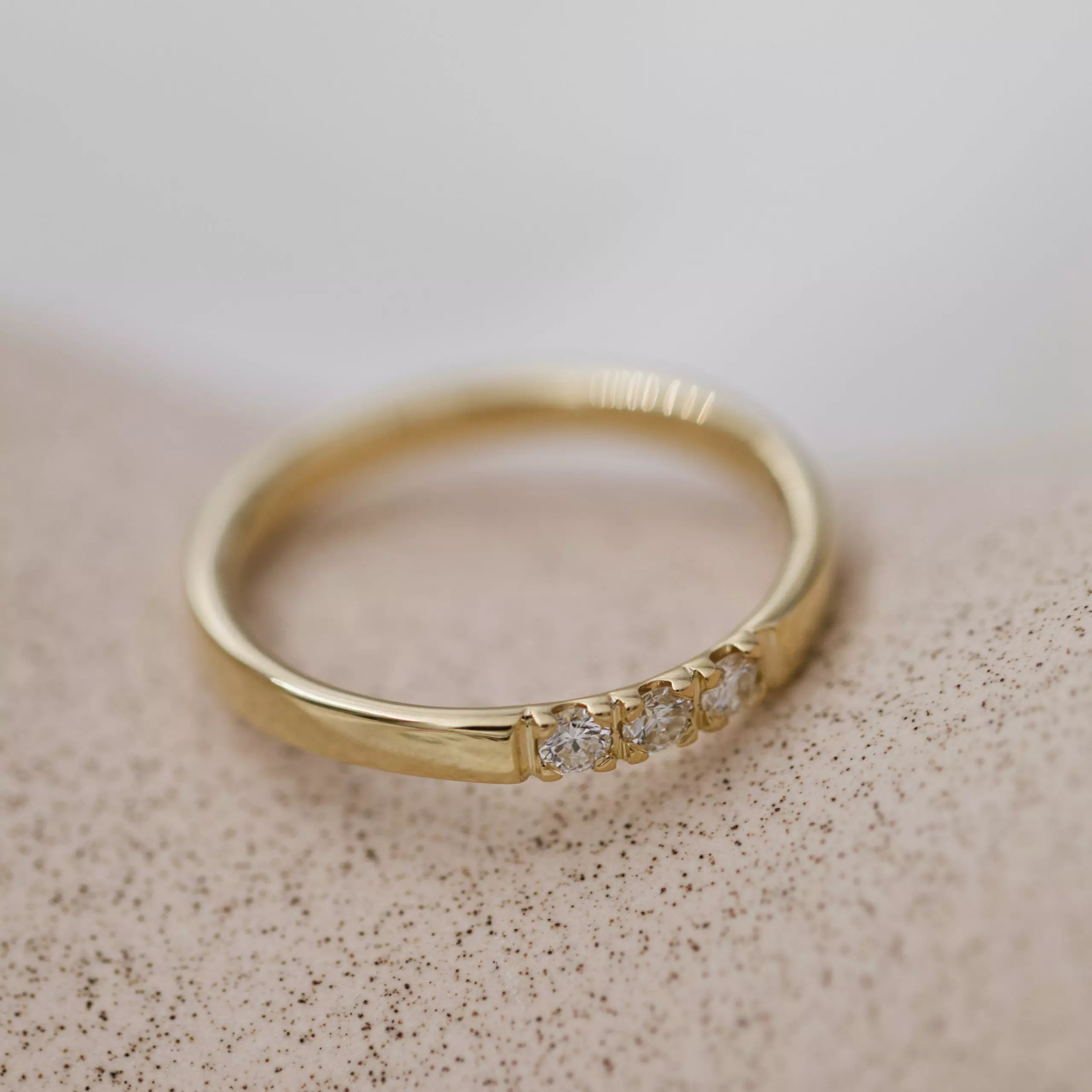Bilde nummer 4 av Pan Jewelry, Lady alliansering i 585 gult gull med diamant 0,09 ct TWSI