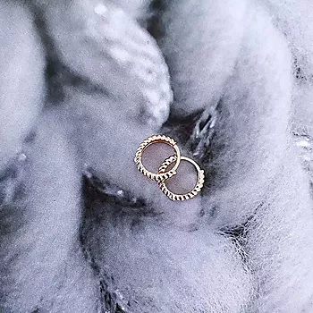 Bilde nummer 4 av Pan Jewelry, Øreringer i 585 gult gull
