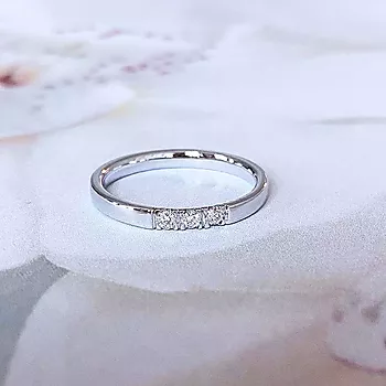 Bilde nummer 3 av Pan Jewelry, Lady alliansering i 585 hvitt gull med diamant 0,09 ct TWSI