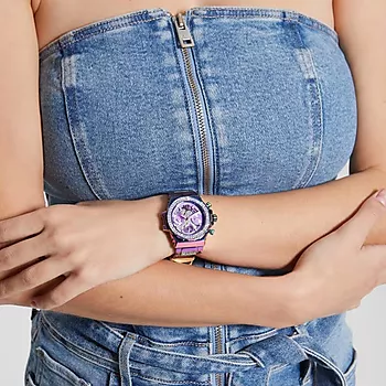 Bilde nummer 2 av Guess, Active Life dameklokke med flerfarget stållenke