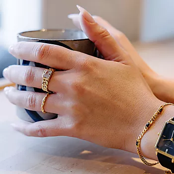 Bilde nummer 2 av Pan Jewelry, Ring i forgylt 925 sølv med hvit zirkonia
