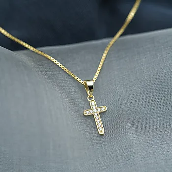 Bilde nummer 3 av Pan Jewelry, Smykke i forgylt 925 sølv med kors og zirkonia