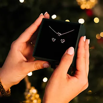 Bilde nummer 2 av Smykkesett i 925 sølv med hjerte