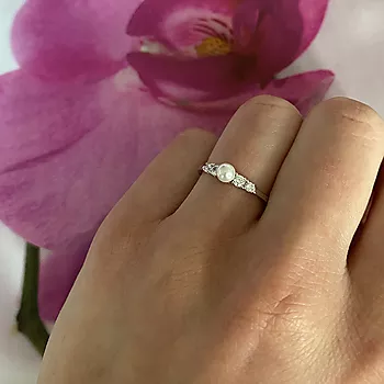 Bilde nummer 2 av Pan Jewelry, Ring i 925 sølv med perlemor