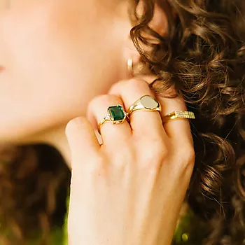 Bilde nummer 2 av Pan Jewelry, Signetring i 925 forgylt sølv