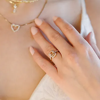 Bilde nummer 2 av Jacqueline diamantring i 375 roségull 0,20 ct med morganitt