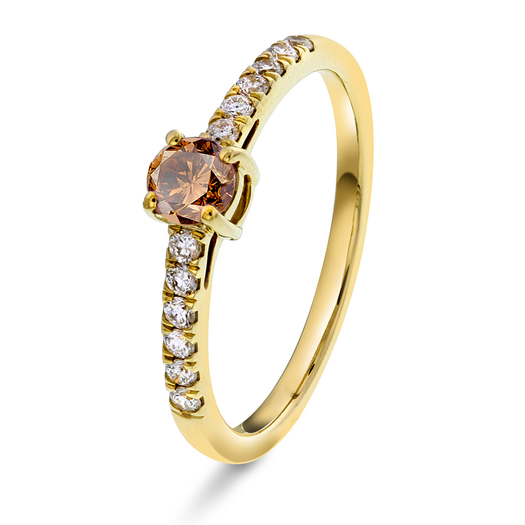 Pan Jewelry, Ring i 585 gult gull med diamanter 0,19 ct med champanje granat sten