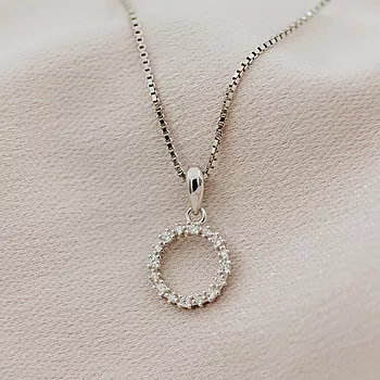 Bilde nummer 2 av Pan Jewelry, Smykke i 925 sølv med sirkel og zirkonia