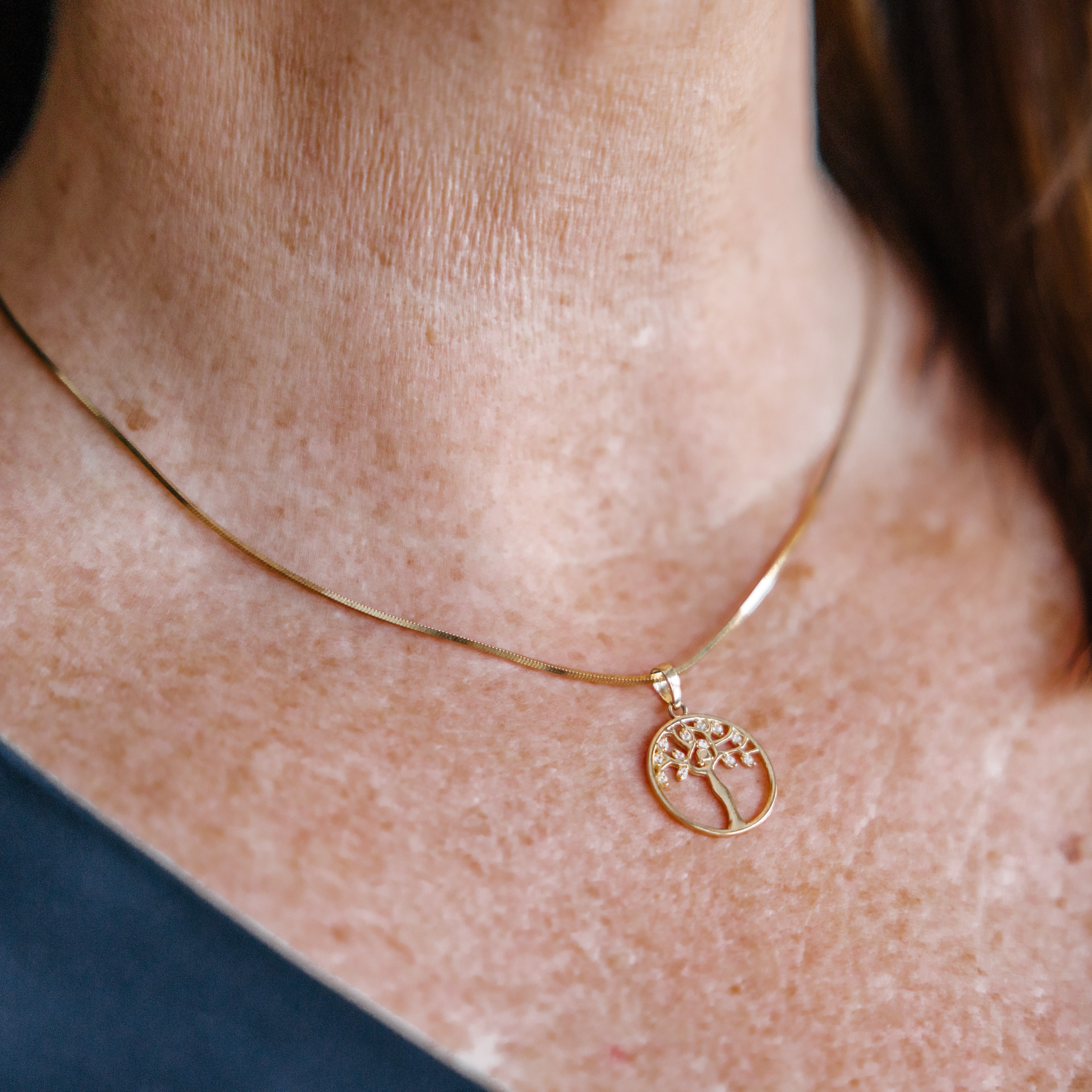 Bilde nummer 3 av Pan Jewelry, Anheng i 585 gult gull med modertre og zirkonia