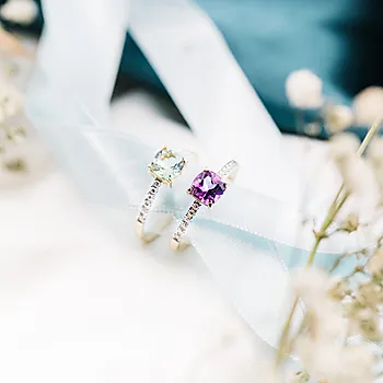 Bilde nummer 3 av Aurora diamantring i 585 gult gull med diamanter 0,10 ct og ametyst