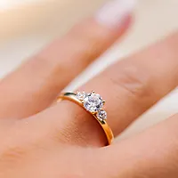 Bilde nummer 3 av Princess LAB diamantring i 585 gult gull 0,95 ct