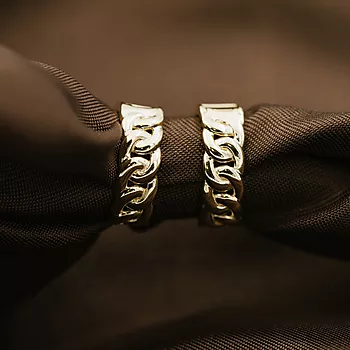 Bilde nummer 2 av Pan Jewelry, Øreringer i 585 gult gull med flettet detalj