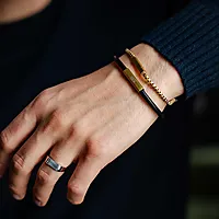 Bilde nummer 2 av Tind armbånd i sort lær