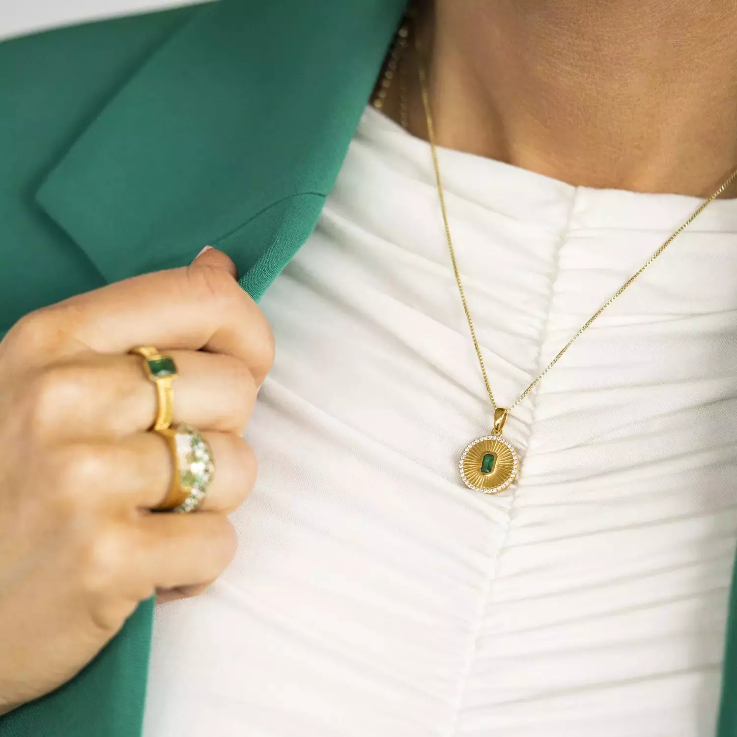 Bilde nummer 4 av Janne Formoe by Pan Jewelry, Smykke i forgylt 925 sølv med grønn zirkonia