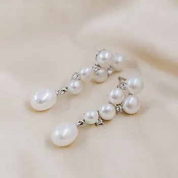Bilde nummer 2 av Pan Jewelry, Øredobber i 925 sølv med syntetisk perle og zirkonia
