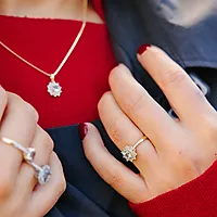 Bilde nummer 3 av Diamantring i 585 gult gull 0,07 ct med akvamarin