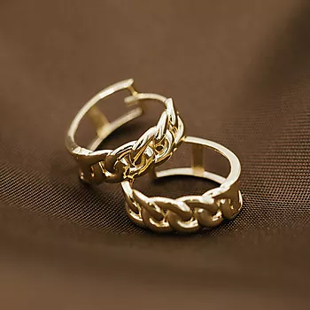 Bilde nummer 3 av Pan Jewelry, Øreringer i 585 gult gull med flettet detalj