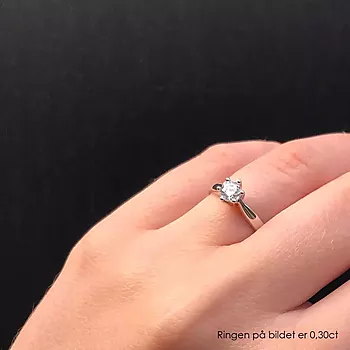 Bilde nummer 3 av Pan Jewelry, Ingrid enstensring i 585 hvitt gull 0,30 ct