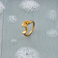Bilde nummer 5 av Wave ring i forgylt stål