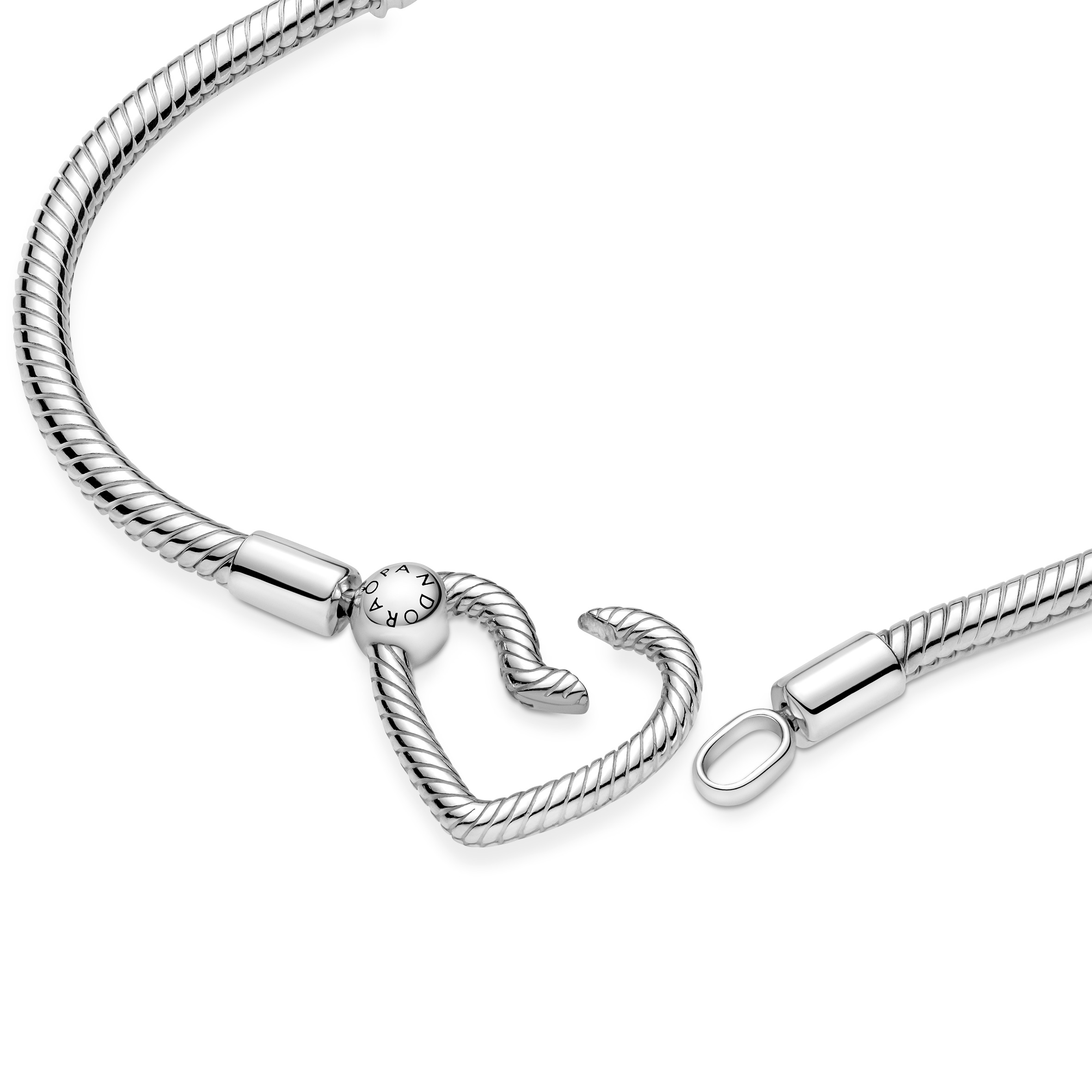 Bilde nummer 4 av Pandora Moments, Armbånd i 925 sølv med hjertelås