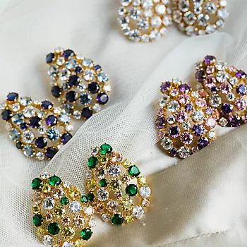 Bilde nummer 4 av Janne Formoe by Pan Jewelry, Store øredobber i forgylt sølv med fargede zirkonia