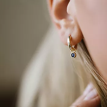 Bilde nummer 4 av Pan Jewelry, Øreringer i 925 forgylt sølv med blå zirkonia