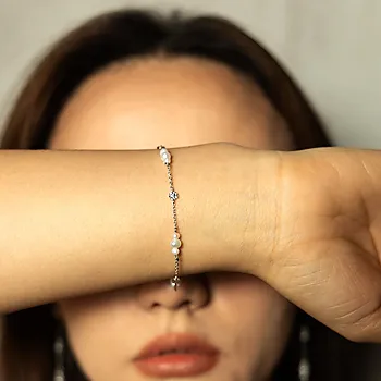 Bilde nummer 2 av Fairy armbånd i 925 sølv med ferskvannsperler