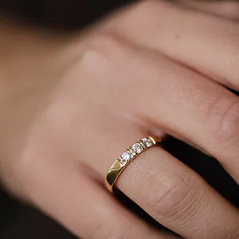 Bilde nummer 2 av Pan Jewelry, Lady alliansering i 585 gult gull med diamanter 0,30 ct TWSI