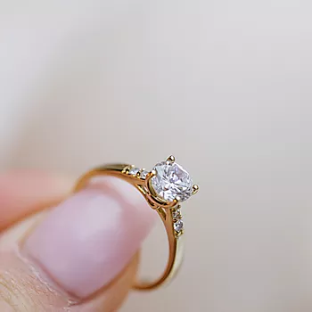 Bilde nummer 3 av Pan Jewelry, Ring i forgylt sølv med zirkonia