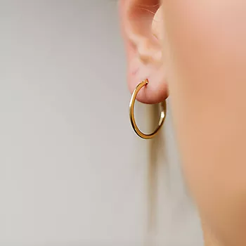 Bilde nummer 2 av Pan Jewelry, Klassiske øreringer i 585 gult gull