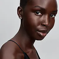 Bilde nummer 2 av Øredobber i 925 sølv med hjerte og sommerfugl