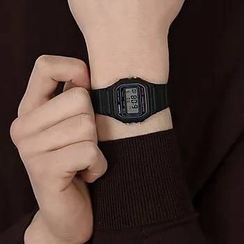 Bilde nummer 2 av Timeless herreklokke med digital visning