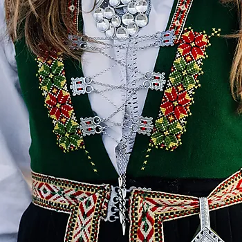 Bilde nummer 2 av Trekkekjede i 830 oksidert sølv med spyd, 1 m