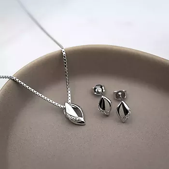 Bilde nummer 4 av Pan Jewelry, Øredobber i 585 hvitt gull med zirkonia