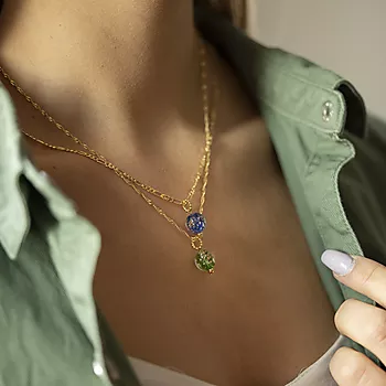 Bilde nummer 4 av Pan Jewelry, Anheng i 925 forgylt sølv med blå glasskule